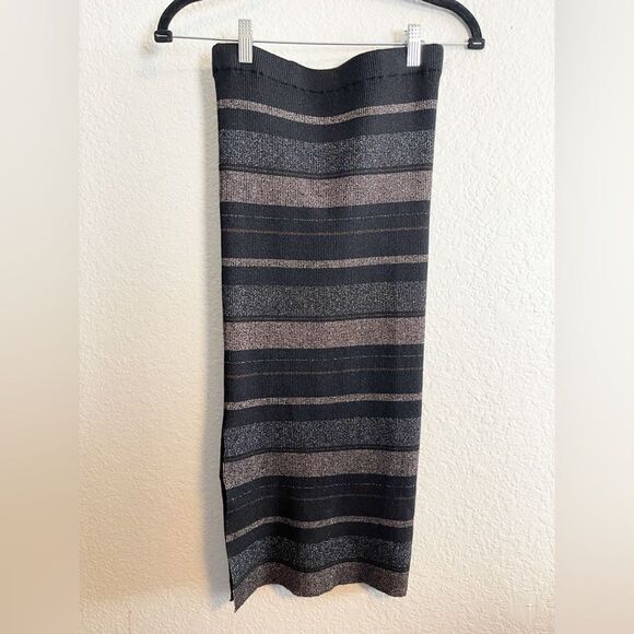 House of Harlow Ribbed Knit Metallic Striped Pencil Skirt. Smal - Picture 7 of 7